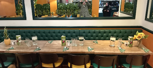Photo of Ayat Kitchen Lounge - 49c S End, Croydon CR0 1BF